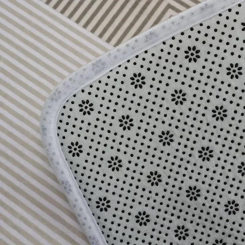 Tapis géométrique beige crème antidérapant