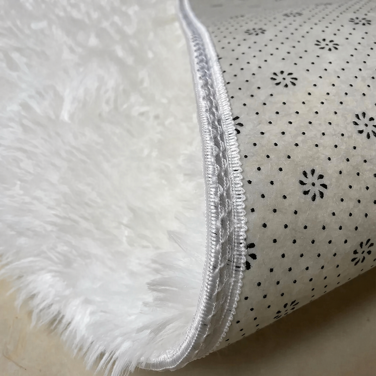 Tapis shaggy blanc doux antidérapant