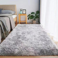 Tapis shaggy gris clair moelleux